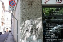 "I" Idrante. Viale d'Annunzio 24.