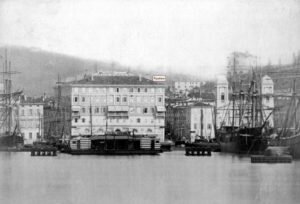 1880, l’Hotel de la Ville… e il Bagno (galleggiante) Maria.